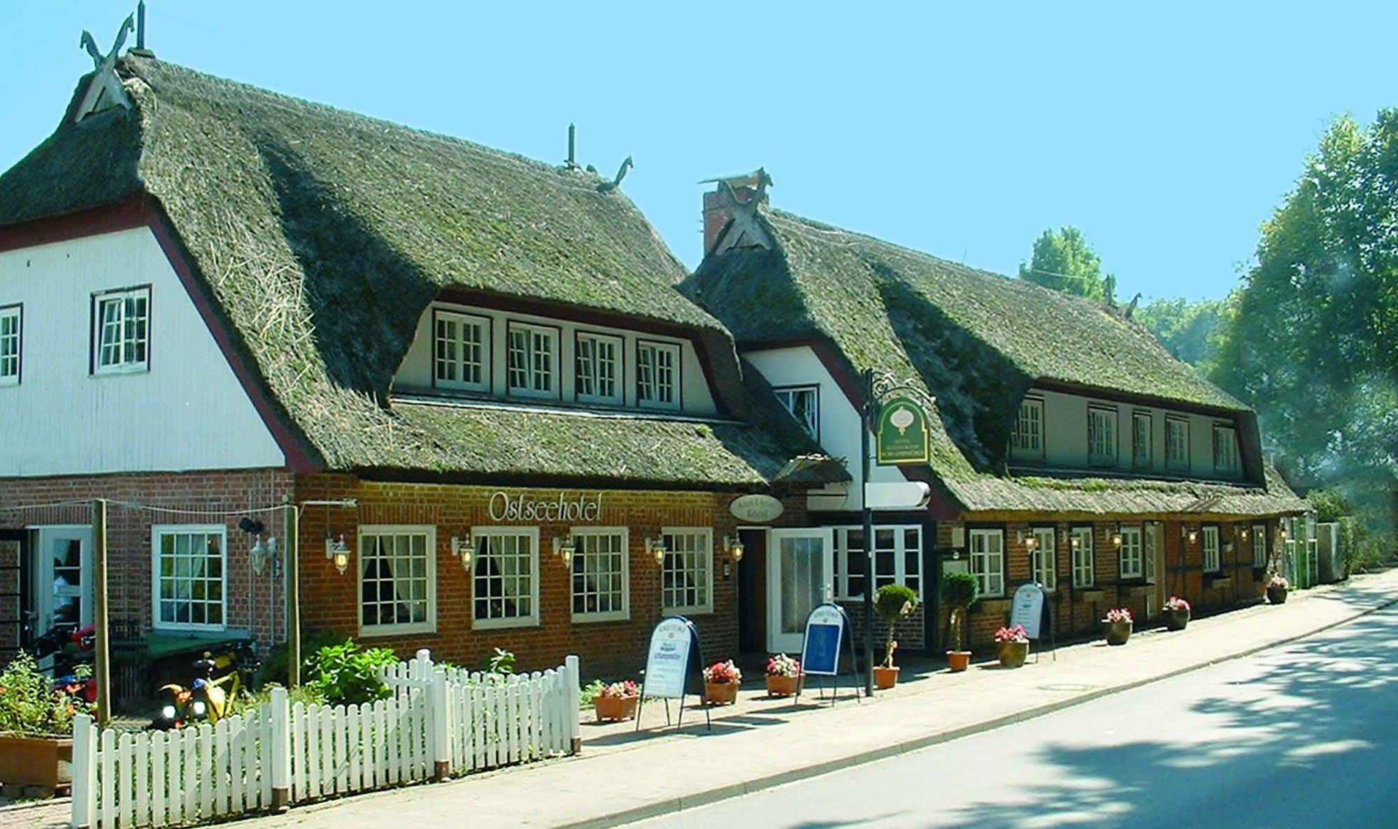 Das Ostseehotel Blekendorf Exterior foto
